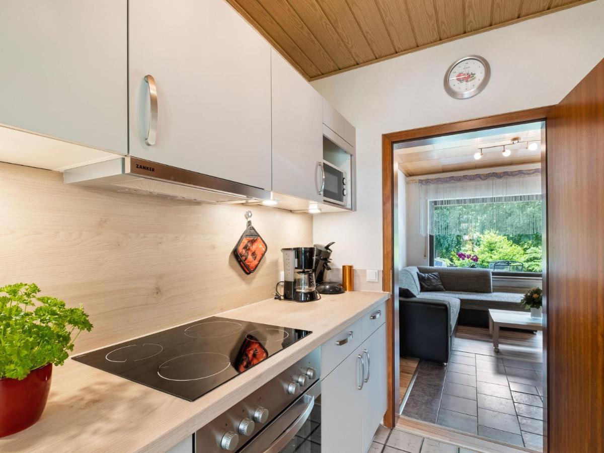 Idyllic Bungalow In Feusdorf With Forest View Oda fotoğraf