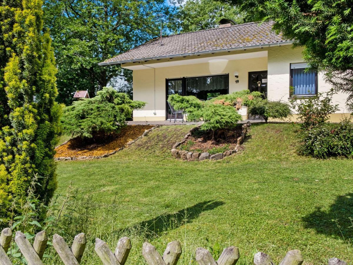Idyllic Bungalow In Feusdorf With Forest View Dış mekan fotoğraf